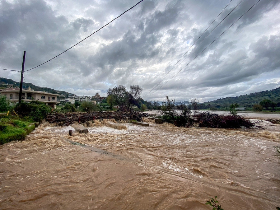 ΠΛΗΜΜΥΡΕΣ ΚΑΙ ΚΑΤΑΣΤΡΟΦΕΣ ΑΠΟ ΤΗΝ ΚΑΚΟΚΑΙΡΙΑ ΣΤΗΝ ΗΠΕΙΡΟ