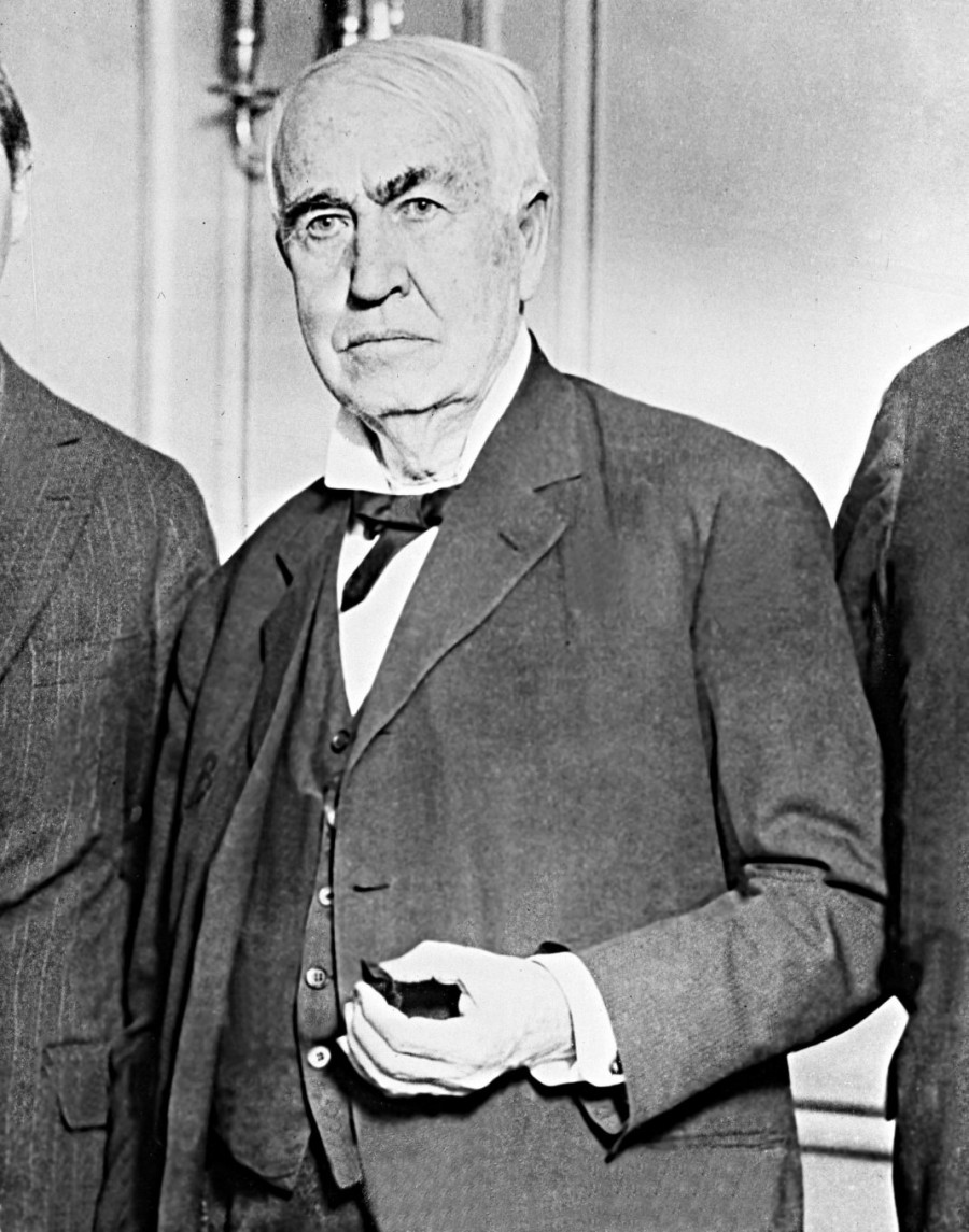 thomas-a-edison-5-1920x2444-1-1068x1359.jpg