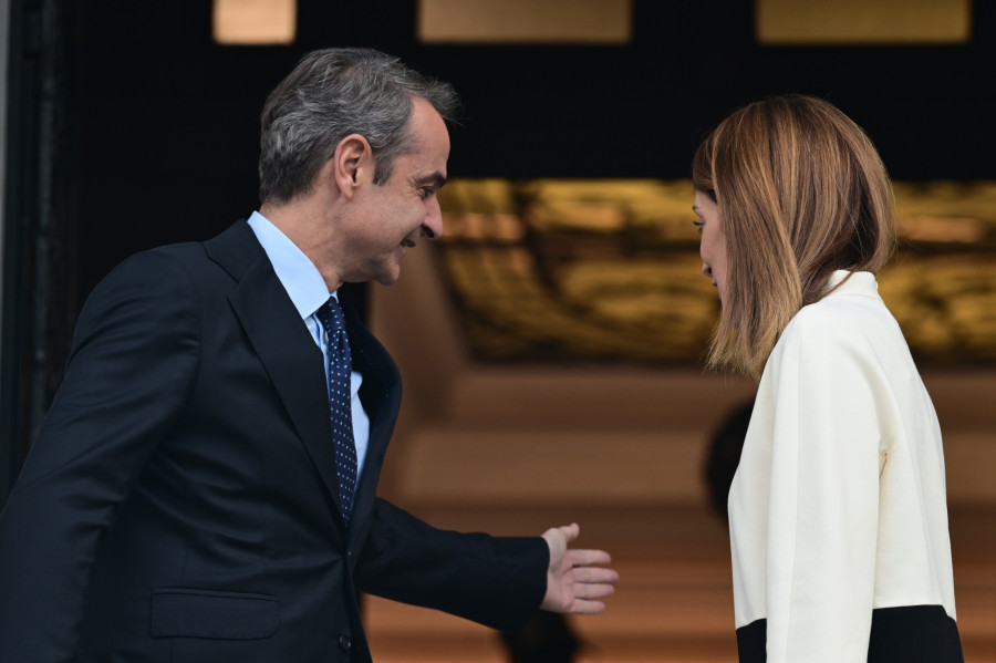 [382447] ΣΥΝΑΝΤΗΣΗ ΤΟΥ ΠΡΩΘΥΠΟΥΡΓΟΥ ΚΥΡΙΑΚΟΥ ΜΗΤΣΟΤΑΚΗ ΜΕ ΤΗΝ ΠΡΟΕΔΡΟ ΤΟΥ ΕΥΡΩΠΑΪΚΟΥ ΚΟΙΝΟΒΟΥΛΙΟΥ ROBERTA METSOLA (ΤΑΤΙΑΝΑ ΜΠΟΛΑΡΗ / EUROKINISSI)