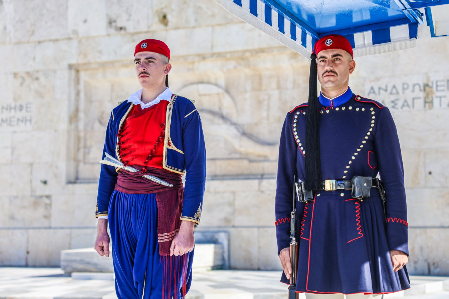 Η ΠΡΟΕΔΡΙΑ ΤΗΣ ΔΗΜΟΚΡΑΤΙΑΣ ΚΑΙ Η ΠΡΟΕΔΡΙΚΗ ΦΡΟΥΡΑ ΤΙΜΟΥΝ ΤΗΝ ΕΠΕΤΕΙΟ ΤΗΣ ΕΝΣΩΜΑΤΩΣΗΣ ΤΗΣ ΚΡΗΤΗΣ ΣΤΗΝ ΕΛΛΑΔΑ