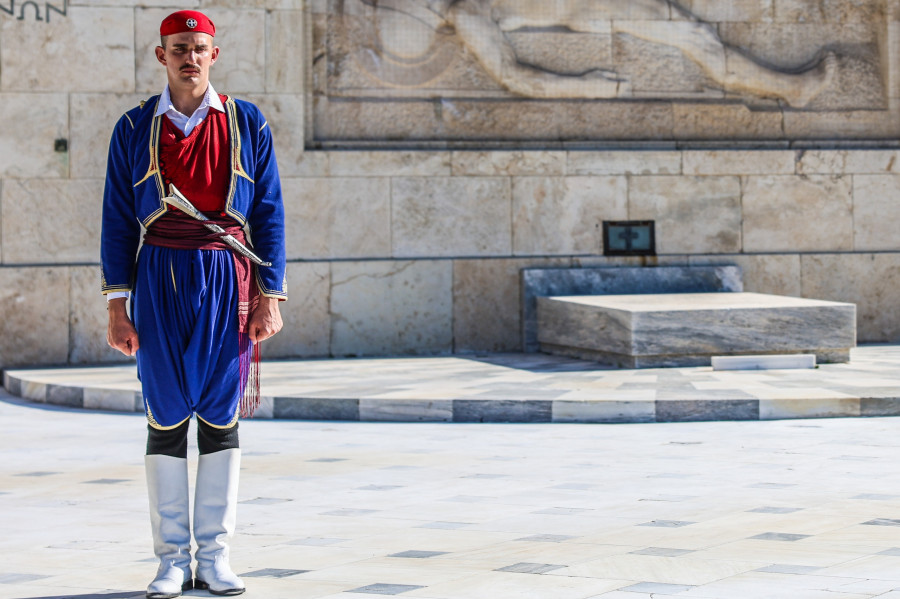 Η ΠΡΟΕΔΡΙΑ ΤΗΣ ΔΗΜΟΚΡΑΤΙΑΣ ΚΑΙ Η ΠΡΟΕΔΡΙΚΗ ΦΡΟΥΡΑ ΤΙΜΟΥΝ ΤΗΝ ΕΠΕΤΕΙΟ ΤΗΣ ΕΝΣΩΜΑΤΩΣΗΣ ΤΗΣ ΚΡΗΤΗΣ ΣΤΗΝ ΕΛΛΑΔΑ (ΘΟΔΩΡΗΣ ΜΑΝΩΛΟΠΟΥΛΟΣ/ΓΡΑΦΕΙΟ ΤΥΠΟΥ ΠΡΟΕΔΡΙΑΣ ΤΗΣ ΔΗΜΟΚΡΑΤΙΑΣ/EUROKINISSI)