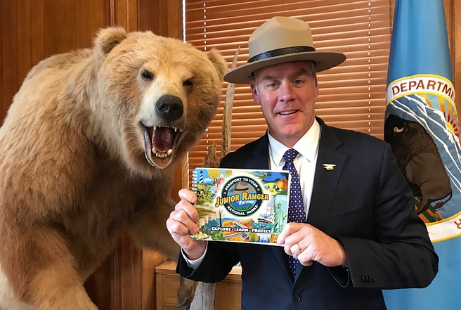 Ο Πρωήν υπουργός Εσωτερικών Ryan Zinke