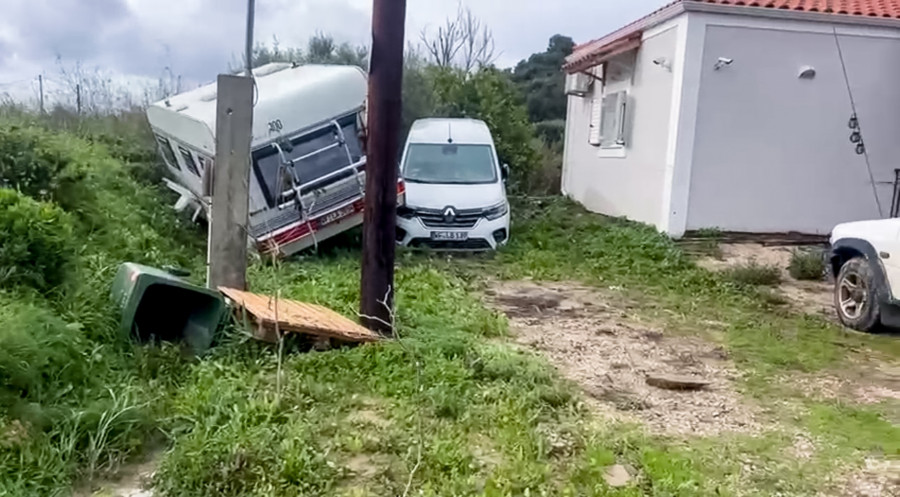 ΚΑΤΑΣΤΡΟΦΕΣ ΑΠΟ ΤΗ ΚΑΚΟΚΑΙΡΙΑ BYRON ΣΤΗ ΦΟΙΝΙΚΟΥΝΤΑ (APOHXOS.GR/EUROKINISSI)