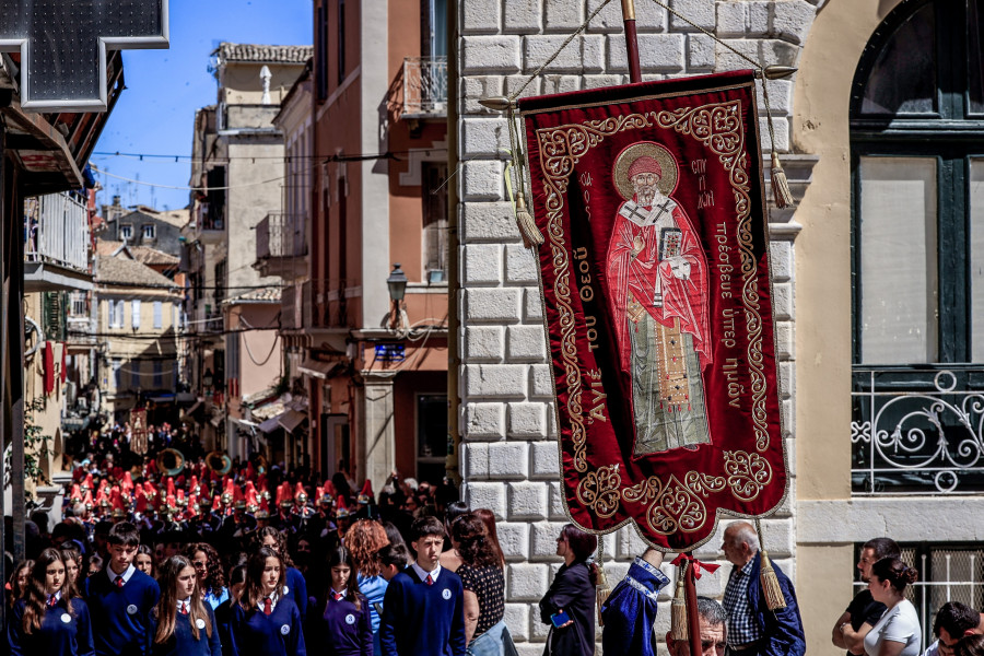 ΛΙΤΑΝΕΙΑ ΣΤΗ ΠΟΛΗ ΤΗΣ ΚΕΡΚΥΡΑΣ (ΓΙΩΡΓΟΣ ΚΟΝΤΑΡΙΝΗΣ / EUROKINISSI)