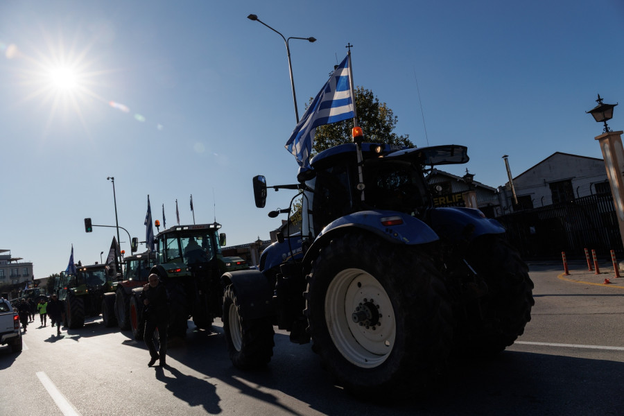 αγρότες; αγροτικό συλλαλητήριο; θεσσαλονίκη; διαμαρτυρία; protest; demonstration; Thessaloniki; port; farmers; 2025; ; τρακτέρ; tractor;