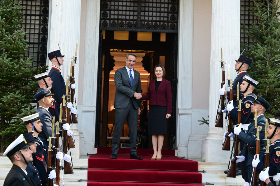 [383044] ΣΥΝΑΝΤΗΣΗ ΤΟΥ ΠΡΩΘΥΠΟΥΡΓΟΥ ΚΥΡΙΑΚΟΥ ΜΗΤΣΟΤΑΚΗ ΜΕ ΤΗΝ ΠΡΟΕΔΡΟ ΤΗΣ ΜΟΛΔΑΒΙΑΣ MAIA SANDU (ΤΑΤΙΑΝΑ ΜΠΟΛΑΡΗ/EUROKINISSI)