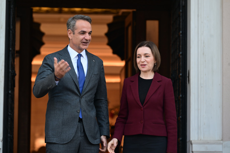 [383044] ΣΥΝΑΝΤΗΣΗ ΤΟΥ ΠΡΩΘΥΠΟΥΡΓΟΥ ΚΥΡΙΑΚΟΥ ΜΗΤΣΟΤΑΚΗ ΜΕ ΤΗΝ ΠΡΟΕΔΡΟ ΤΗΣ ΜΟΛΔΑΒΙΑΣ MAIA SANDU (ΤΑΤΙΑΝΑ ΜΠΟΛΑΡΗ/EUROKINISSI)