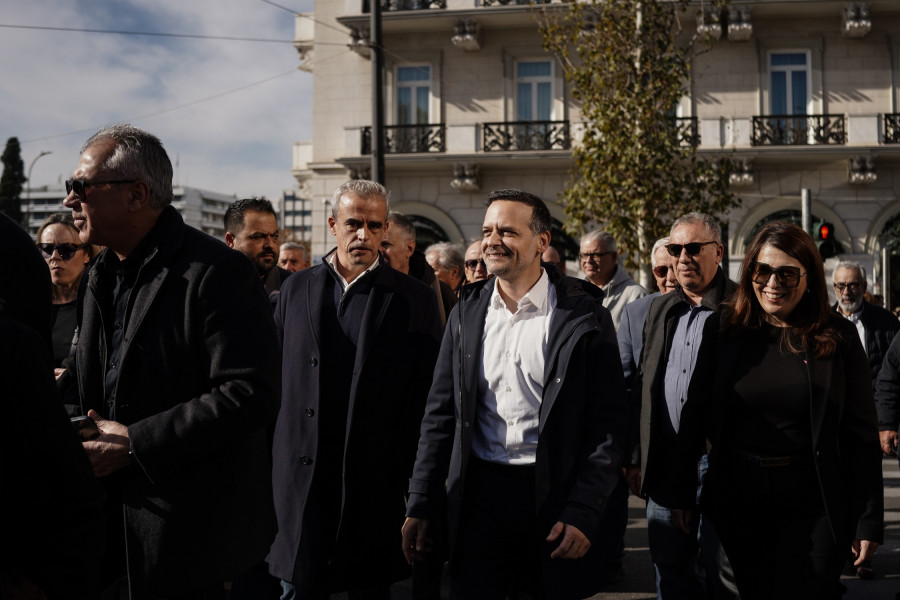 2026; Greece; politics; state budget; Αθήνα; Βουλή; protest; protesters; διαμαρτυρία; διαμαρτυρόμενος; demonstration; Δήμαρχος; Δήμαρχοι; mayor; mayors; Χάρης Δούκας; Harry Doukas; mayor of athens; δήμαρχος αθηναίων;