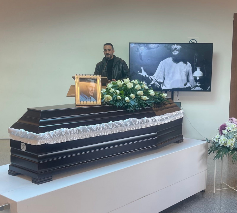 Αλμπέρτο Εσκενάζυ αποτέφρωση