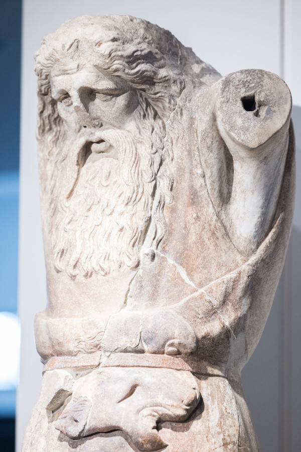 ΠΑΡΟΥΣΙΑΣΗ ΑΓΑΛΜΑΤΩΝ ΣΤΟ ΑΡΧΑΙΟΛΟΓΙΚΟ ΜΟΥΣΕΙΟ ΠΕΛΛΑΣ