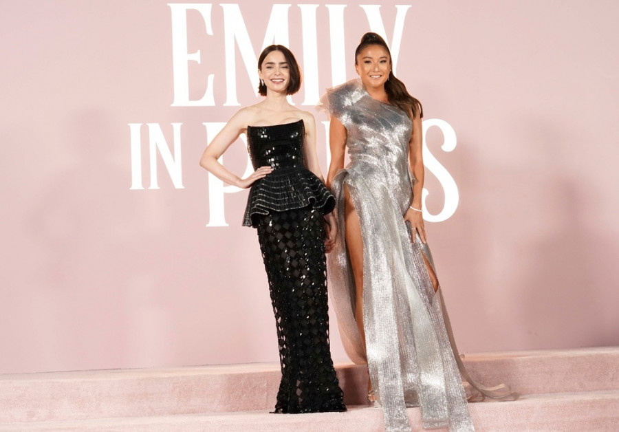 Lily Collins,Ashley Park