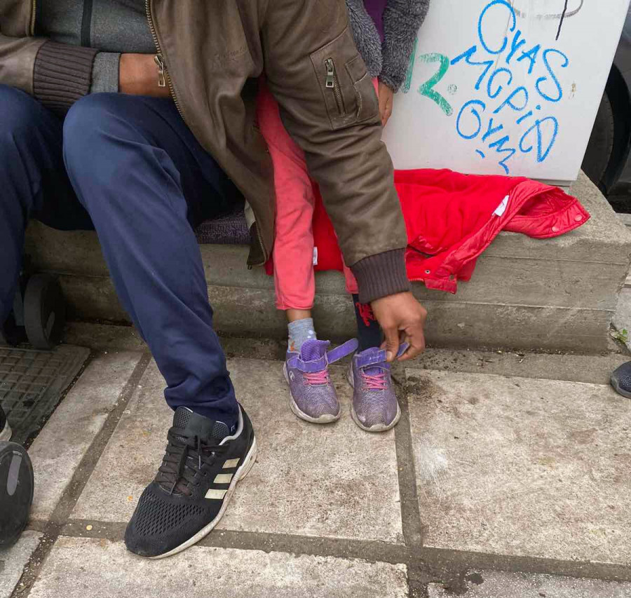 επαιτεία-παιδιά-χριστούγεννα