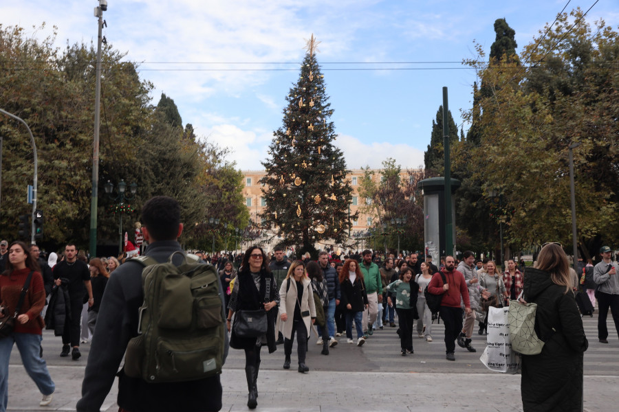 [382459] BLACK FRIDAY ΣΤΑ ΚΑΤΑΣΤΗΜΑΤΑ ΤΗΣ ΑΘΗΝΑΣ (ΓΙΑΝΝΗΣ ΠΑΝΑΓΟΠΟΥΛΟΣ / EUROKINISSI)