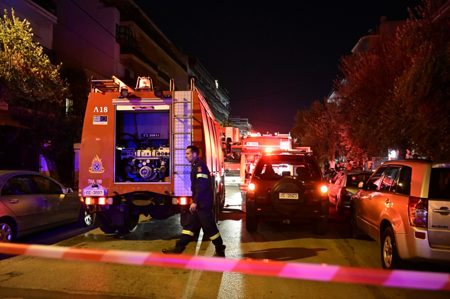 [383335] ΠΥΡΚΑΓΙΑ ΣΕ ΔΙΑΜΕΡΙΣΜΑ ΣΤΗ ΚΑΛΛΙΘΕΑ (ΜΙΧΑΛΗΣ ΚΑΡΑΓΙΑΝΝΗΣ/EUROKINISSI)