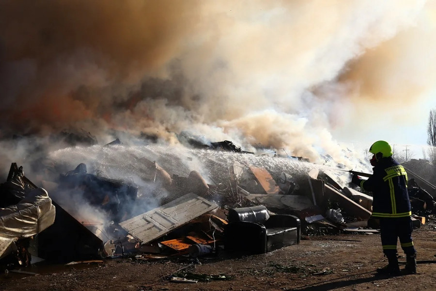 φωτιά χωματερή - θεσσαλονίκη