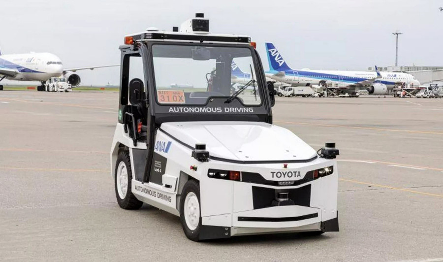 toyota-autonomous-towing-tractor-3.jpg