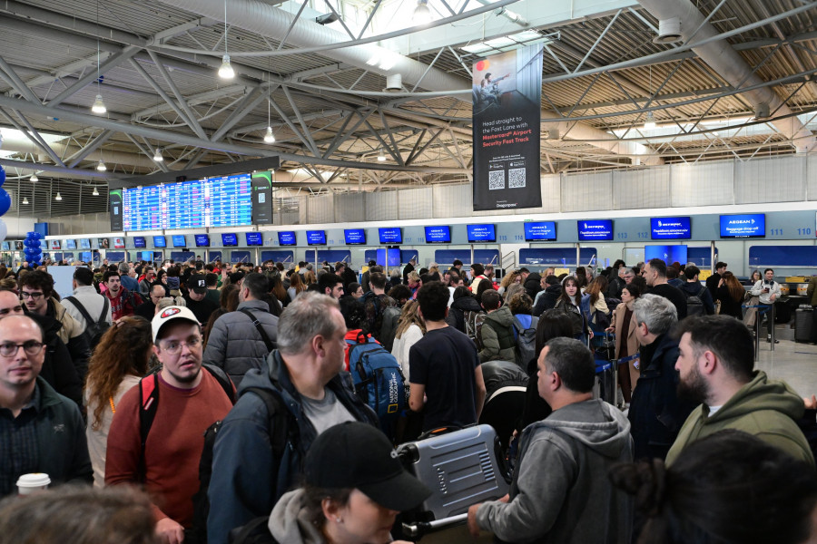 [383487] ΚΛΕΙΣΤΟ ΤΟ FIR ΑΘΗΝΩΝ ΛΟΓΩ ΤΕΧΝΙΚΟΥ ΠΡΟΒΛΗΜΑΤΟΣ (ΤΑΤΙΑΝΑ ΜΠΟΛΑΡΗ/EUROKINISSI)