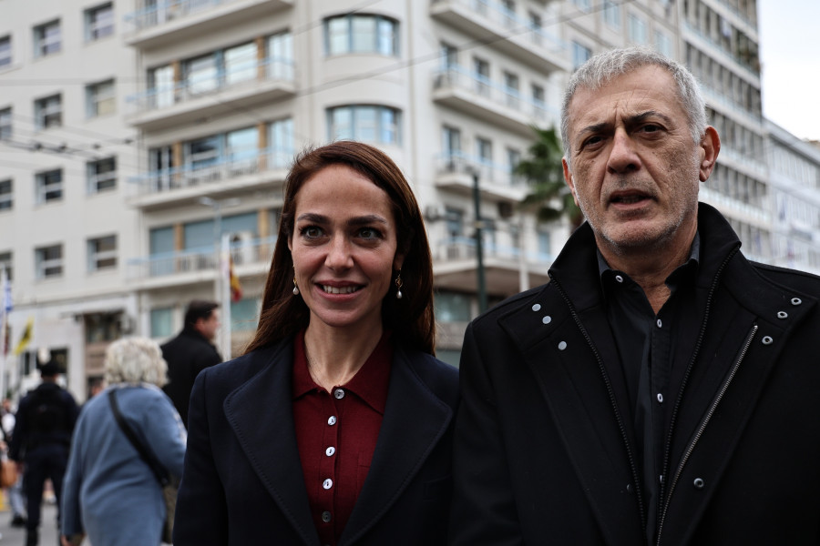 [383524] ΘΕΟΦΑΝΕΙΑ / ΔΟΞΟΛΟΓΙΑ ΚΑΙ ΑΓΙΑΣΜΟΣ ΤΩΝ ΥΔΑΤΩΝ ΣΤΟ ΛΙΜΑΝΙ ΤΟΥ ΠΕΙΡΑΙΑ (ΓΙΑΝΝΗΣ ΠΑΝΑΓΟΠΟΥΛΟΣ/EUROKINISSI)