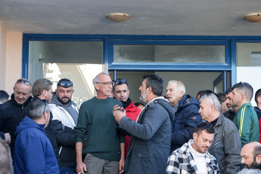 αγρότες Πανελλαδική Επιτροπή Μπλόκων