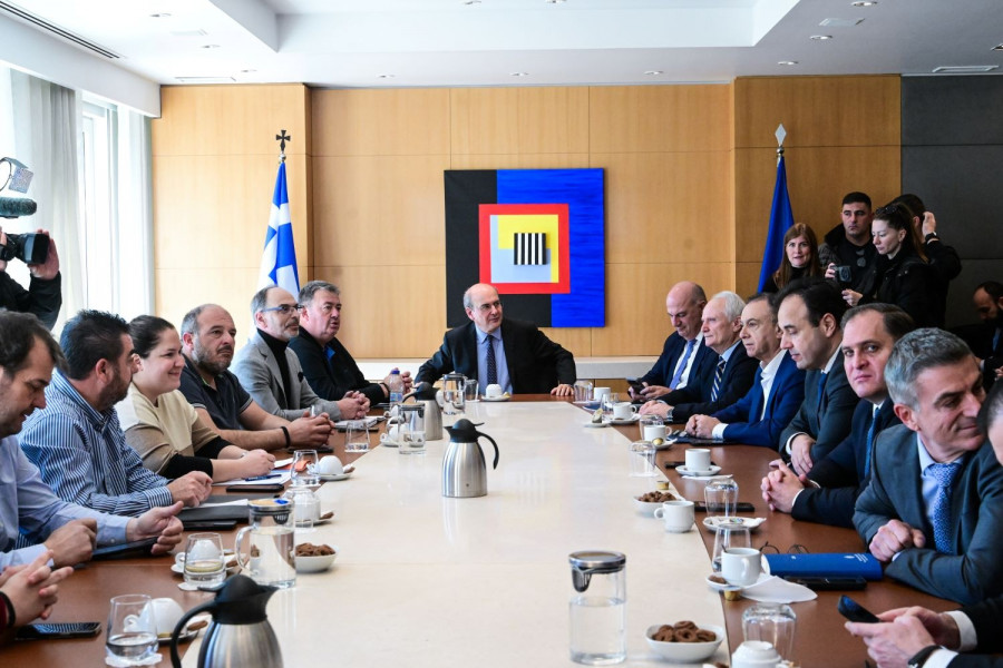 Σύσκεψη αγρότες Χατζηδάκης Τσιάρας