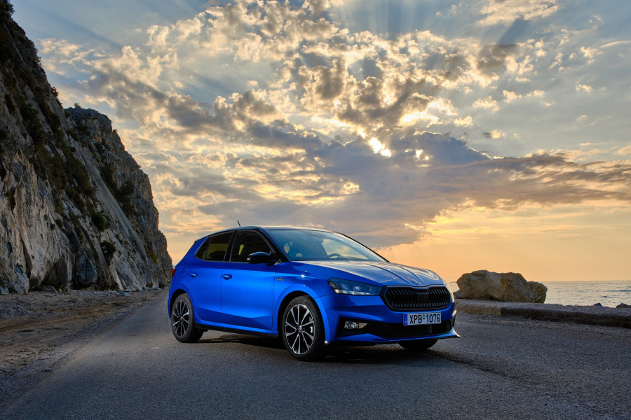 fabia-blue2.jpg
