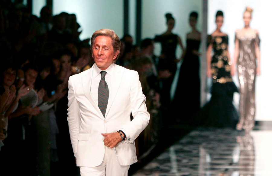 Italian fashion designer Valentino dies at 93