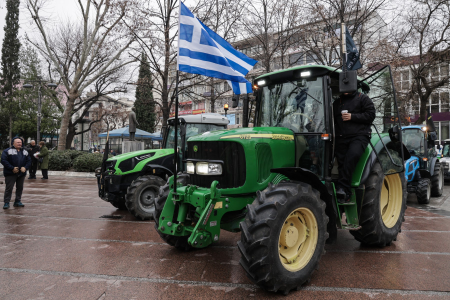 [383992] ΣΥΛΛΑΛΗΤΗΡΙΟ ΑΓΡΟΤΩΝ ΚΑΙ ΚΤΗΝΟΤΡΟΦΩΝ ΣΤΗΝ ΛΑΡΙΣΑ (EUROKINISSI)