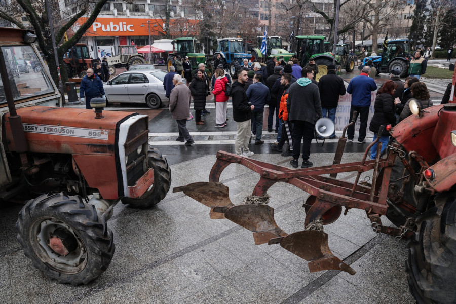 [383992] ΣΥΛΛΑΛΗΤΗΡΙΟ ΑΓΡΟΤΩΝ ΚΑΙ ΚΤΗΝΟΤΡΟΦΩΝ ΣΤΗΝ ΛΑΡΙΣΑ (EUROKINISSI)