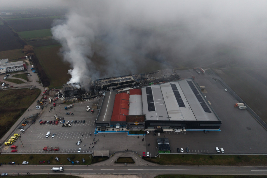 Τρίκαλα: Φονική πυρκαγιά στη μπισκοτοβιομηχανία «Βιολάντα».