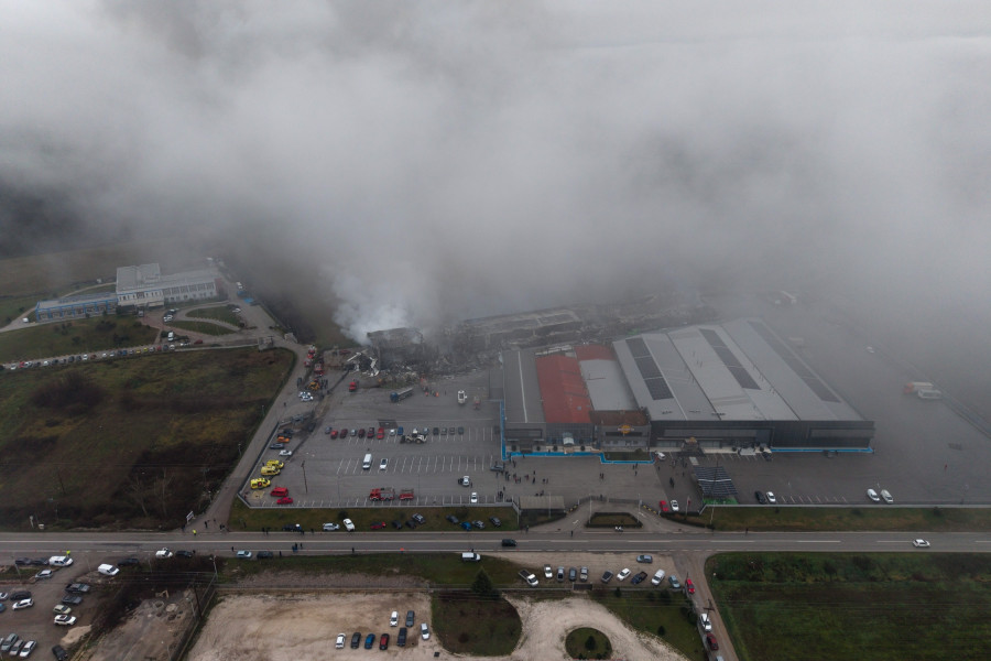 Φωτιά στο εργαστήριο της «Βιολάντα» στα Τρίκαλα.