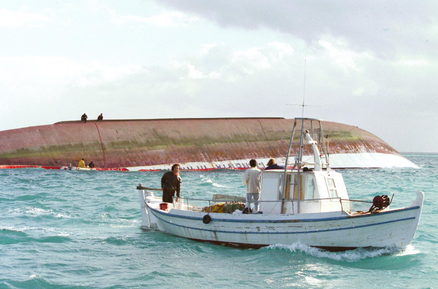 EYBOIA-ΝΑΥΑΓΙΟ ΔΥΣΤΟΣ-ΦΩΤΟ 28/12/1996