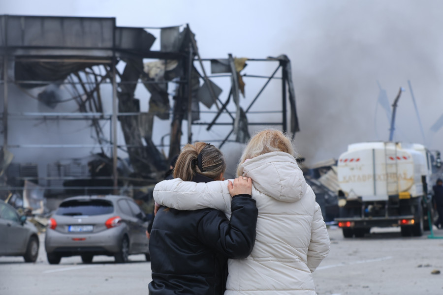 Φονική φωτιά στο εργοστάσιο της «Βιολάντα», στα Τρίκαλα.