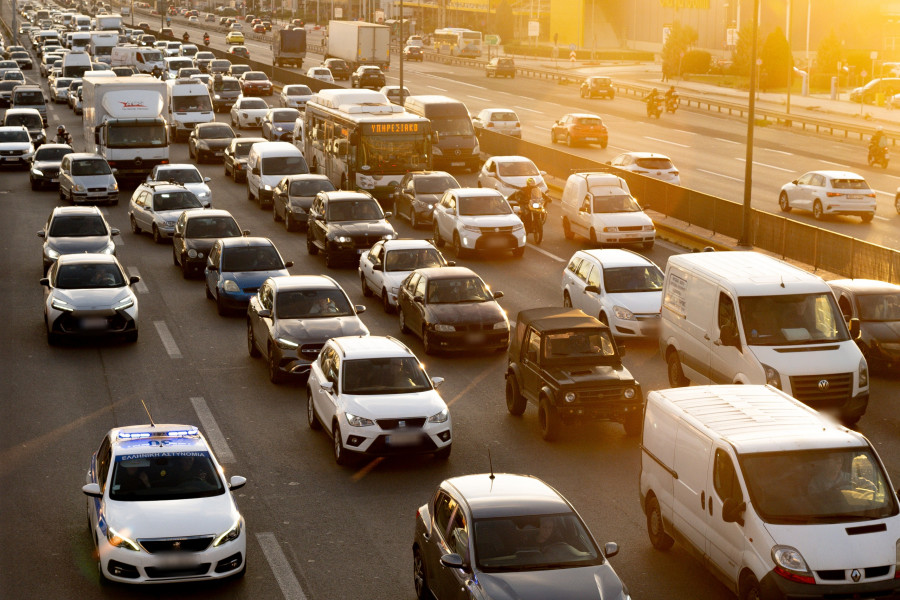 ΩΡΕΣ ΑΙΧΜΗΣ ΣΤΗ ΛΕΩΦΟΡΟ ΚΗΦΙΣΟΥ ΣΤΟ ΑΙΓΑΛΕΩ