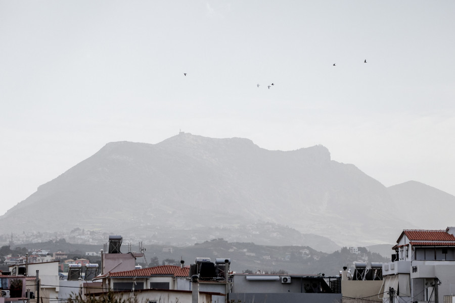 Ηράκλειο Κρήτης: Σκόνη στην ατμόσφαιρα.