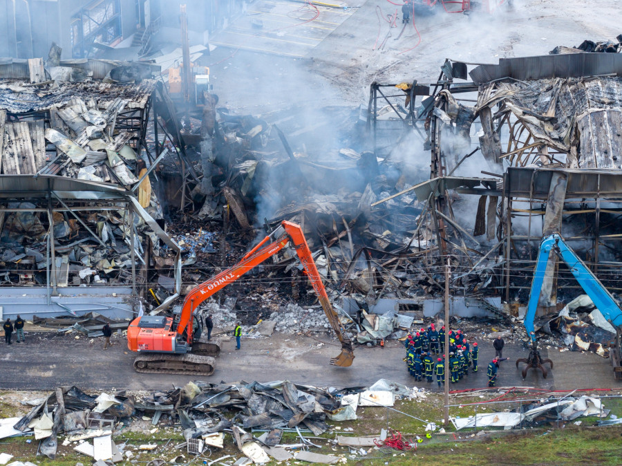 [384089] Η ΕΠΟΜΕΝΗ ΗΜΕΡΑ ΤΗΣ ΠΥΡΚΑΓΙΑΣ ΣΤΟ ΕΡΓΟΣΤΑΣΙΟ ΤΗΣ 