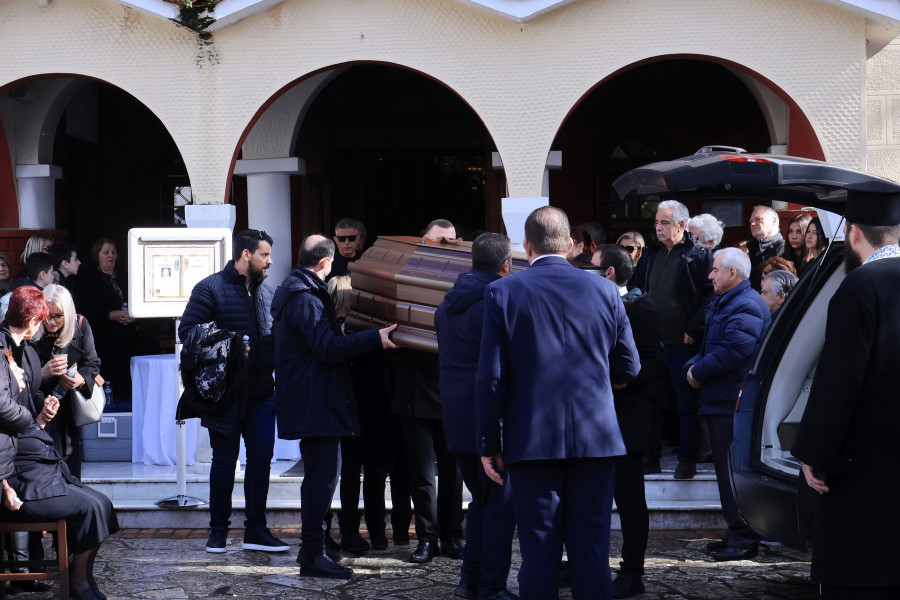 ΕΞΟΔΙΟΣ ΑΚΟΛΟΥΘΙΑ ΣΤΟΝ ΑΓΙΟ ΚΩΝΣΤΑΝΤΙΝΟ ΤΡΙΚΑΛΩΝ ΤΗΣ ΕΛΕΝΗΣ ΚΑΤΣΑΡΟΥ ΠΟΥ ΕΧΑΣΕ ΤΗ ΖΩΗ ΤΗΣ ΣΤΟ ΕΡΓΑΤΙΚΟ ΔΥΣΤΥΧΗΜΑ ΣΤΟ ΕΡΓΟΣΤΑΣΙΟ 