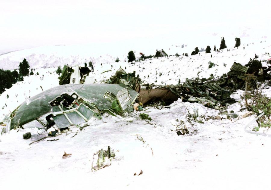 ΑΠΟ ΤΗΝ ΠΤΩΣΗ ΤΟΥ ΣΤΡΑΤΙΩΤΙΚΟΥ ΑΕΡΟΣΚΑΦΟΥΣ C-130 ΣΤΟ ΒΟΥΝΟ ΟΘΡΥΣ ΣΤΗΝ ΦΘΙΩΤΙΔΑ