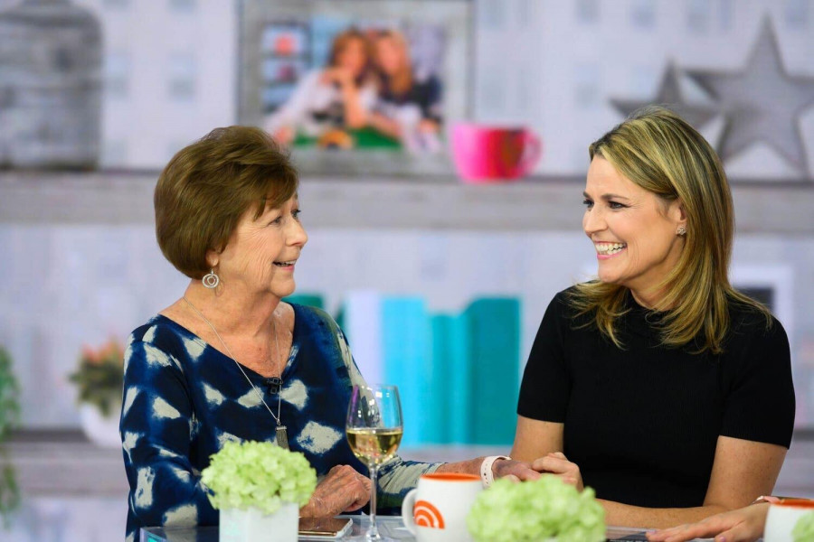 Savannah Guthrie - Μητέρα