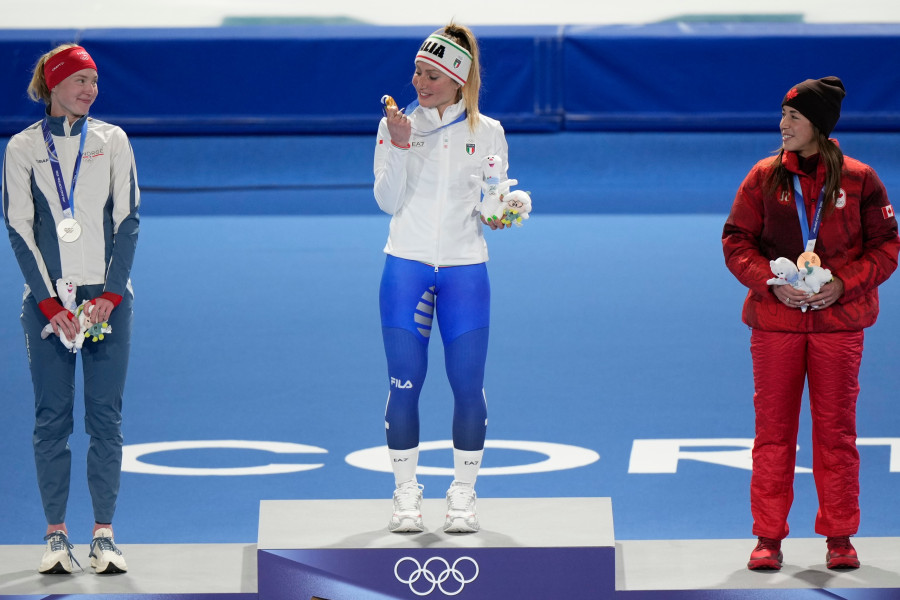 Francesca Lollobrigida,Ragne Wiklund,Valerie Maltais
