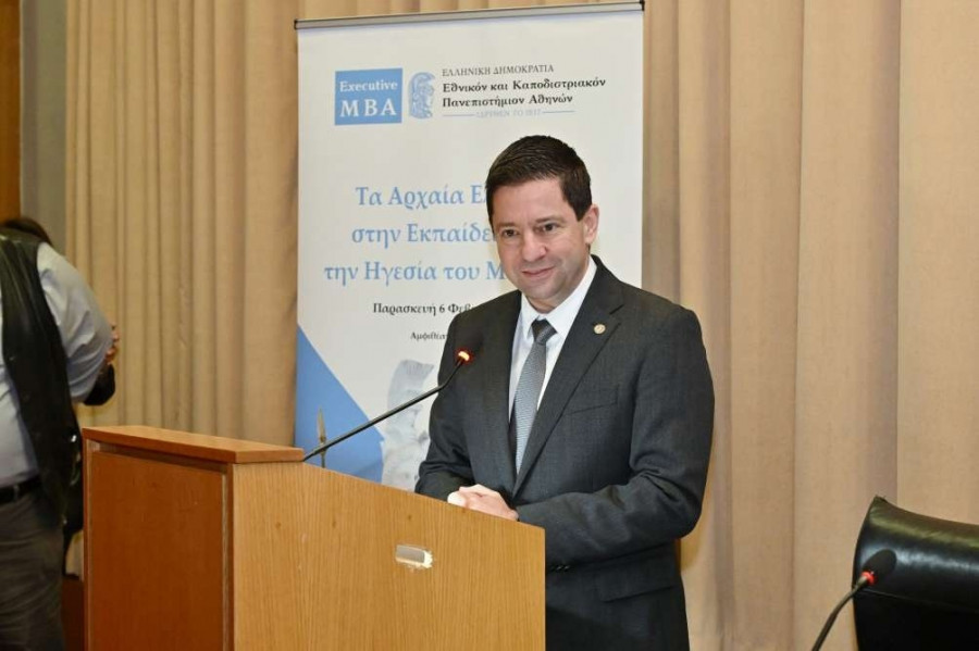 Ο Πρύτανις του ΕΚΠΑ, καθηγητής Γεράσιμος Σιάσος