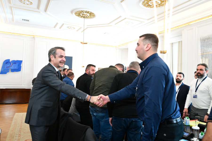 [384509] ΣΥΝΑΝΤΗΣΗ ΤΟΥ ΠΡΩΘΥΠΟΥΡΓΟΥ ΚΥΡΙΑΚΟΥ ΜΗΤΣΟΤΑΚΗ ΜΕ ΕΚΠΡΟΣΩΠΟΥΣ ΚΤΗΝΟΤΡΟΦΩΝ (ΤΑΤΙΑΝΑ ΜΠΟΛΑΡΗ/EUROKINISSI)