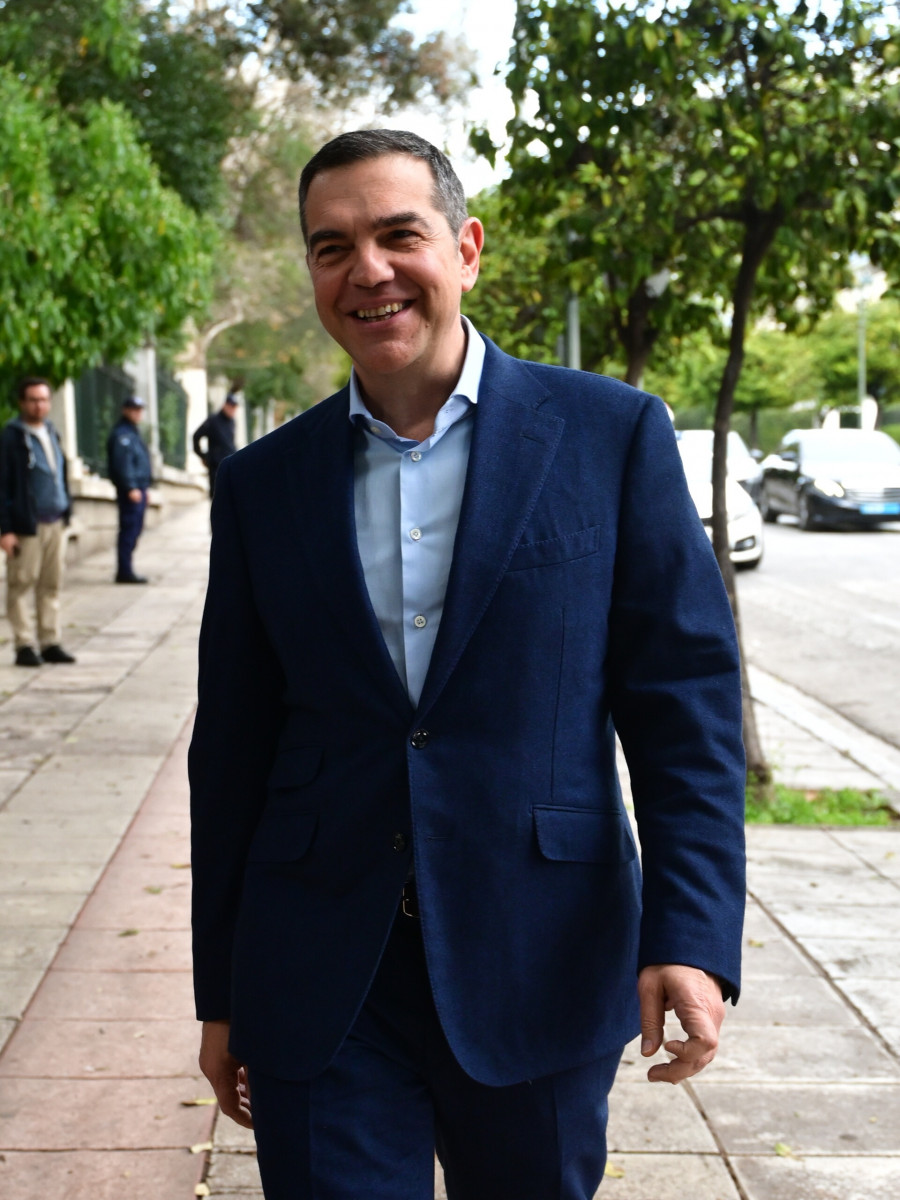 [384579] ΣΥΝΑΝΤΗΣΗ ΤΟΥ ΠτΔ ΚΩΣΤΑ ΤΑΣΟΥΛΑ ΜΕ ΤΟΝ ΠΡΩΗΝ ΠΡΩΘΥΠΟΥΡΓΟ ΑΛΕΞΗ ΤΣΙΠΡΑ (ΤΑΤΙΑΝΑ ΜΠΟΛΑΡΗ/EUROKINISSI)