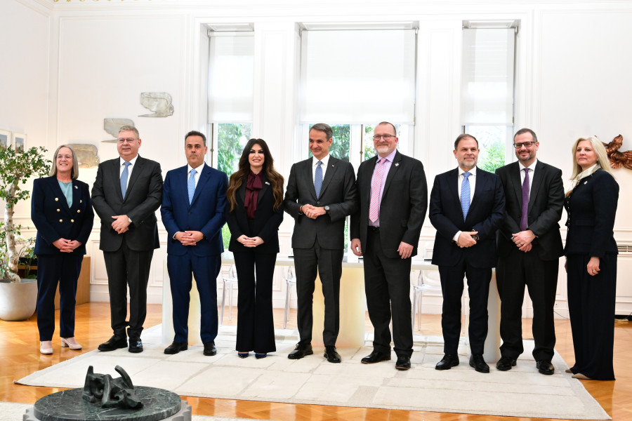 ΥΠΟΓΡΑΦΗ ΤΩΝ ΣΥΜΦΩΝΙΩΝ ΜΙΣΘΩΣΗΣ ΜΕΤΑΞΥ ΤΟΥ ΕΛΛΗΝΙΚΟΥ ΚΡΑΤΟΥΣ ΚΑΙ ΤΗΣ CHEVRON-HELLENIQ ENERGY ΓΙΑ ΕΡΕΥΝΕΣ ΥΔΡΟΓΟΝΑΝΘΡΑΚΩΝ (ΤΑΤΙΑΝΑ ΜΠΟΛΑΡΗ/EUROKINISSI)