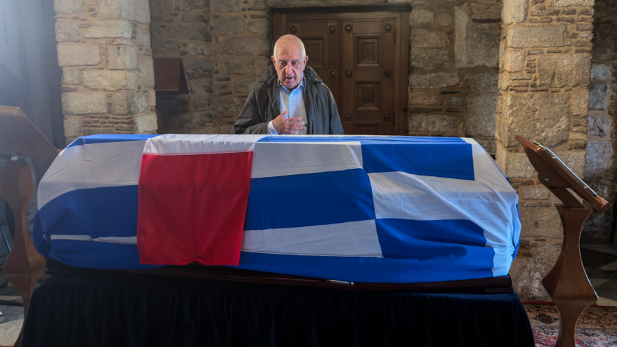 ΣΕ ΛΑΪΚΟ ΠΡΟΣΚΗΝΥΜΑ Η ΣΟΡΟΣ ΤΗΣ ΒΥΖΑΝΤΙΝΟΛΟΓΟΥ ΕΛΕΝΗΣ ΓΛΥΚΑΤΖΗ ΑΡΒΕΛΕΡ (ΔΗΜΗΤΡΑ ΚΟΥΤΡΑ/TOKLIK.GR/EUROKINISSI)