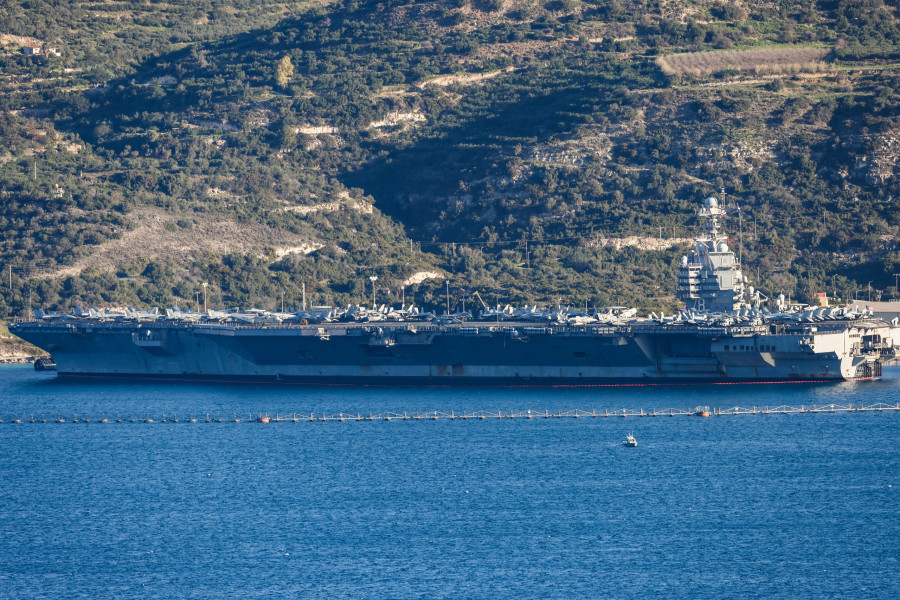 ΤΟ ΑΕΡΟΠΛΑΝΟΦΟΡΟ 