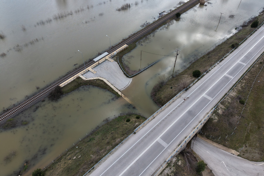 ΠΛΗΜΜΥΡΕΣ ΣΕ ΑΓΡΟΤΙΚΕΣ ΕΚΤΑΣΕΙΣ ΣΤΟΝ ΕΒΡΟ ΜΕΤΑ ΤΗΝ ΥΠΕΡΧΕΙΛΙΣΗ ΤΟΥ ΠΟΤΑΜΟΥ ΚΑΙ ΤΗΝ ΑΝΟΔΟ ΤΗΣ ΣΤΑΘΜΗΣ <br> ΠΕΡΙΟΧΗ ΛΑΒΑΡΑ ΨΑΘΑΔΕΣ ΠΥΘΕΙΟ <BR> ΦΩΤΟΓΡΑΦΟΣ: ΠΑΤΣΑΤΖΗΣ ΠΑΝΑΓΙΩΤΗΣ