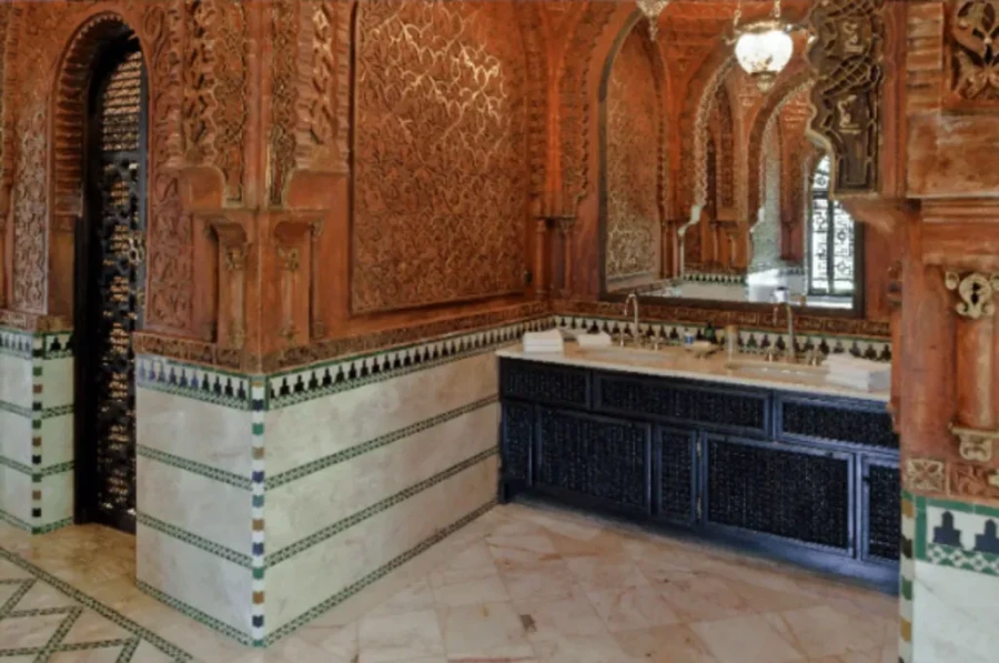 Παλάτι - Έπσταιν