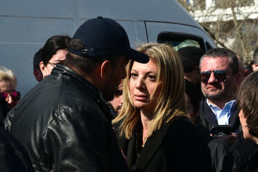 [385045] ΣΥΓΚΕΝΤΡΩΣΗ ΣΤΗΝ ΑΘΗΝΑ ΓΙΑ ΤΗΝ ΣΥΜΠΛΗΡΩΣΗ ΤΡΙΩΝ ΧΡΟΝΩΝ ΑΠΟ ΤΟ ΣΙΔΗΡΟΔΡΟΜΙΚΟ ΔΥΣΤΥΧΗΜΑ ΤΩΝ ΤΕΜΠΩΝ (ΤΑΤΙΑΝΑ ΜΠΟΛΑΡΗ / EUROKINISSI)