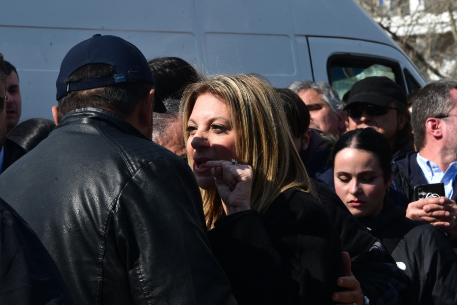 Η ΜΑΡΙΑ ΚΑΡΥΣΤΙΑΝΟΥ ΣΤΗ ΣΥΓΚΕΝΤΡΩΣΗ ΣΤΗΝ ΑΘΗΝΑ ΓΙΑ ΤΗΝ ΣΥΜΠΛΗΡΩΣΗ ΤΡΙΩΝ ΧΡΟΝΩΝ ΑΠΟ ΤΟ ΣΙΔΗΡΟΔΡΟΜΙΚΟ ΔΥΣΤΥΧΗΜΑ ΤΩΝ ΤΕΜΠΩΝ (ΤΑΤΙΑΝΑ ΜΠΟΛΑΡΗ / EUROKINISSI)