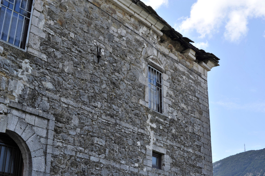 ΣΕΙΣΜΟΣ ΣΤΗ ΘΕΣΠΡΩΤΙΑ ΜΕ ΖΗΜΙΕΣ ΣΕ ΣΠΙΤΙΑ